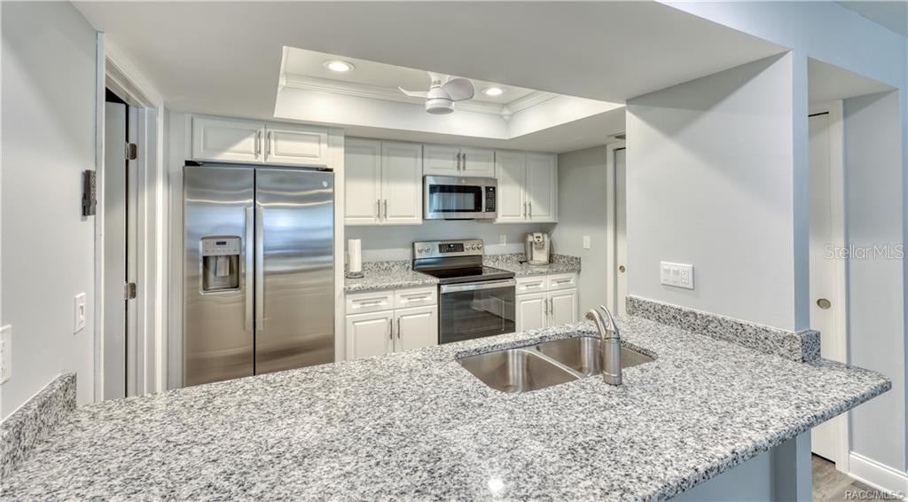 85 GOLFVIEW DRIVE