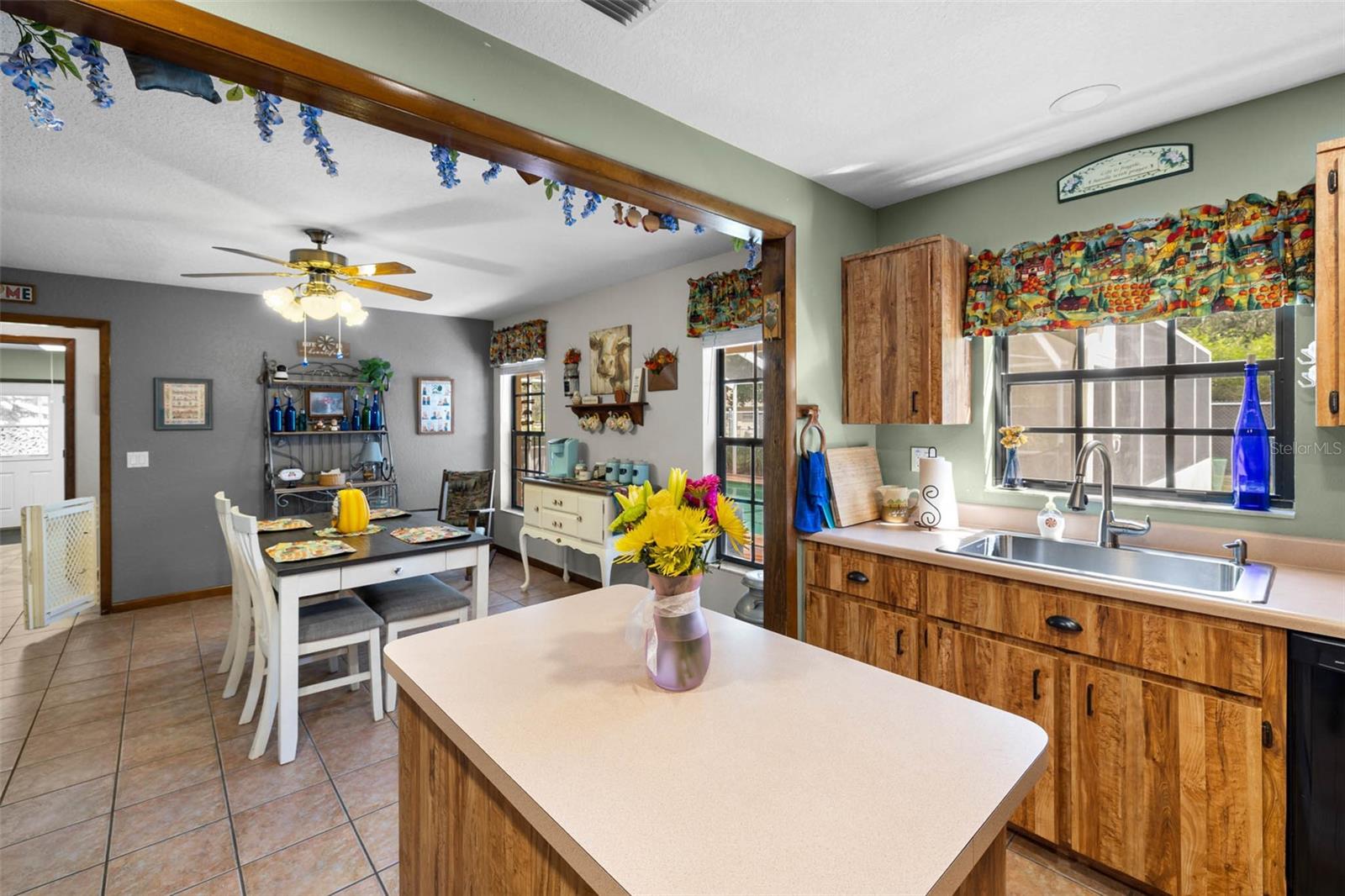 GULF COAST ACRES - Residential