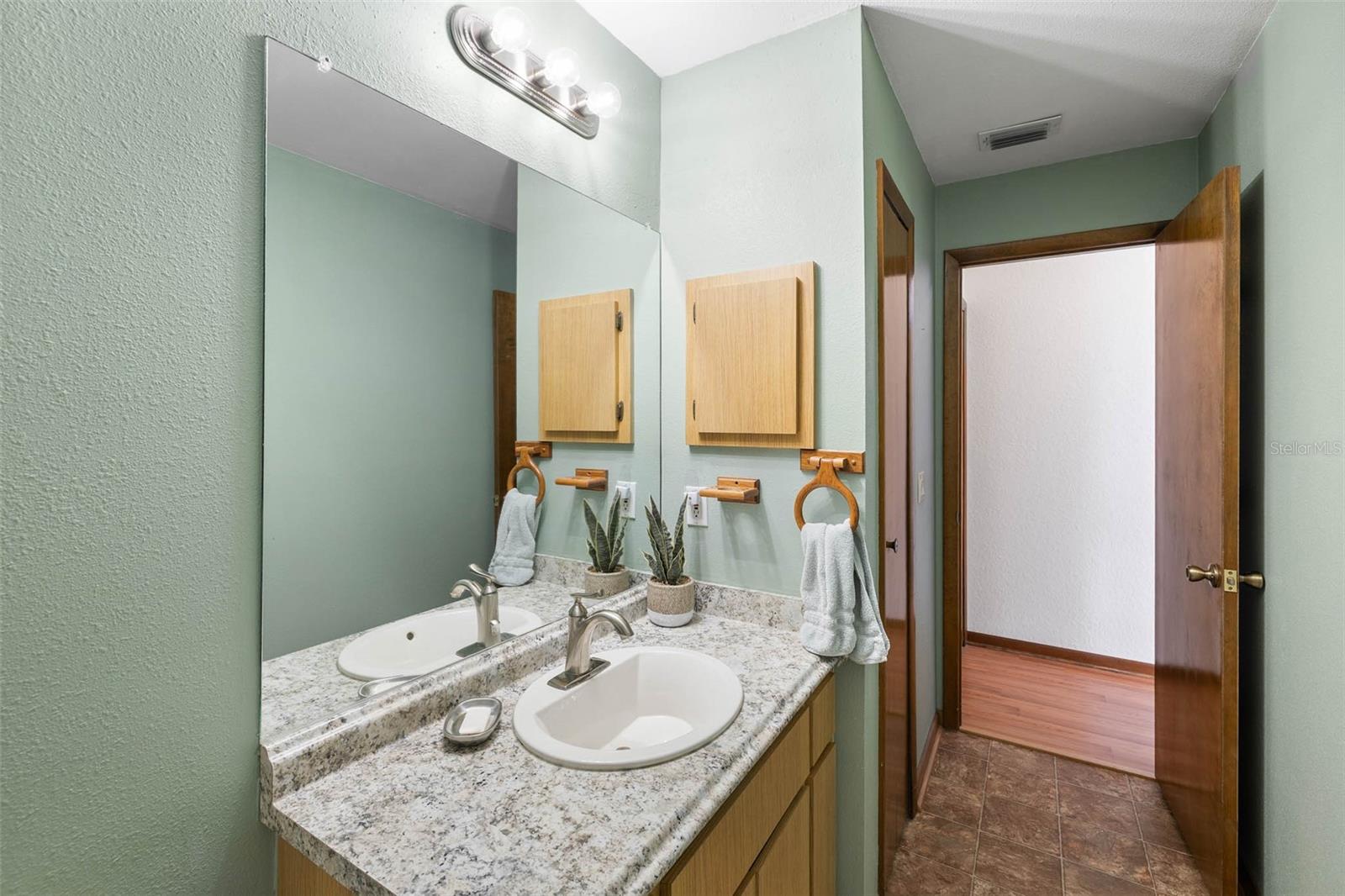 GULF COAST ACRES - Residential