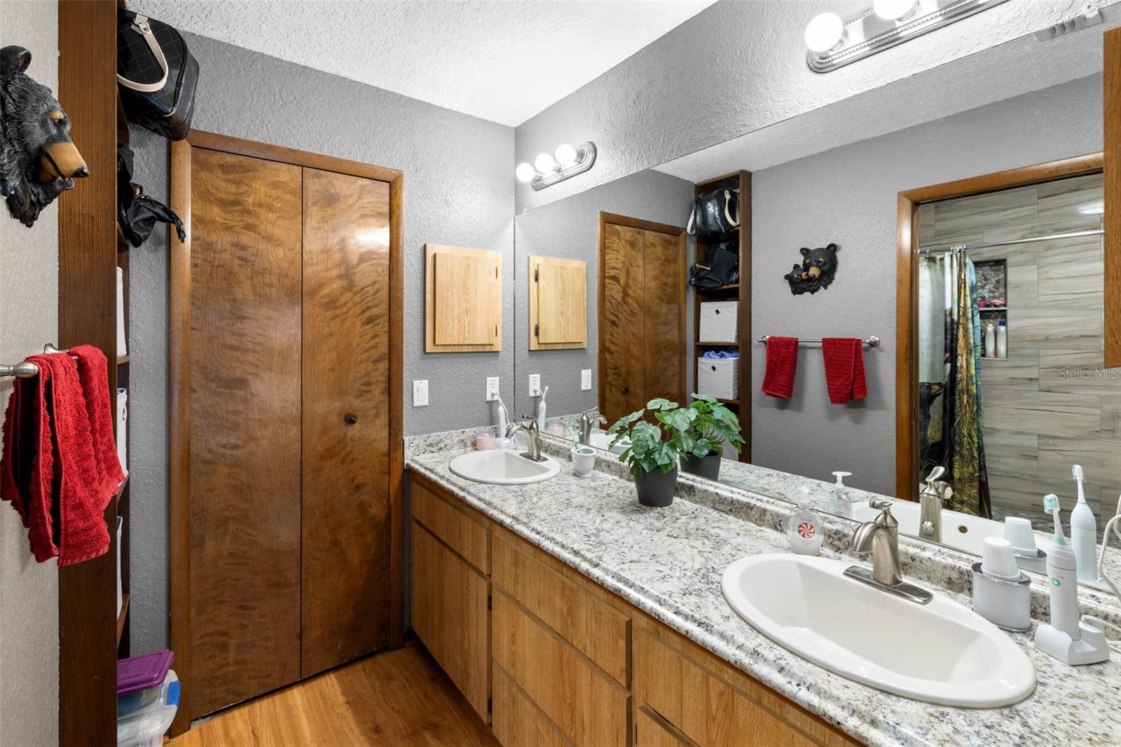 GULF COAST ACRES - Residential