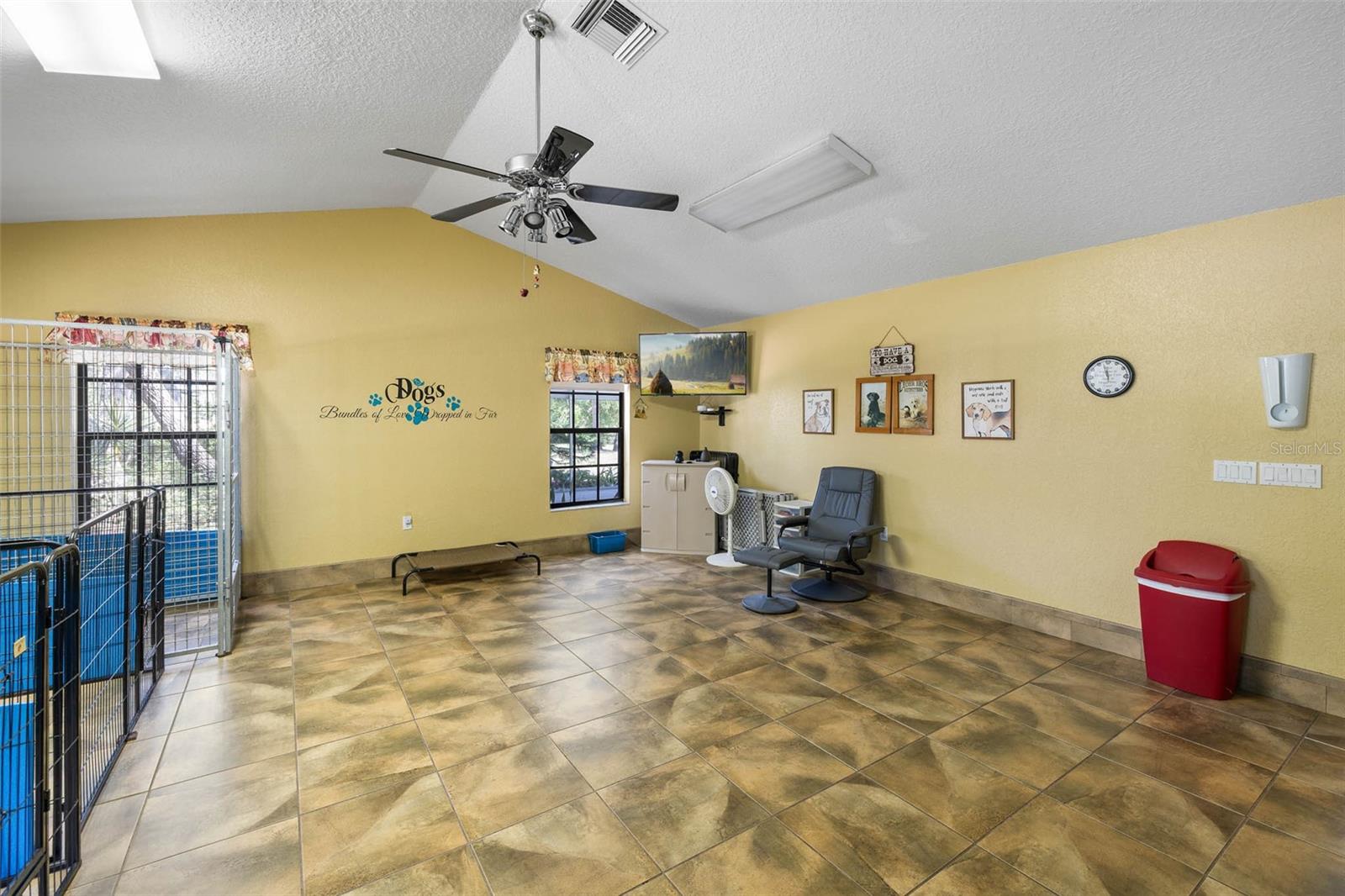 GULF COAST ACRES - Residential