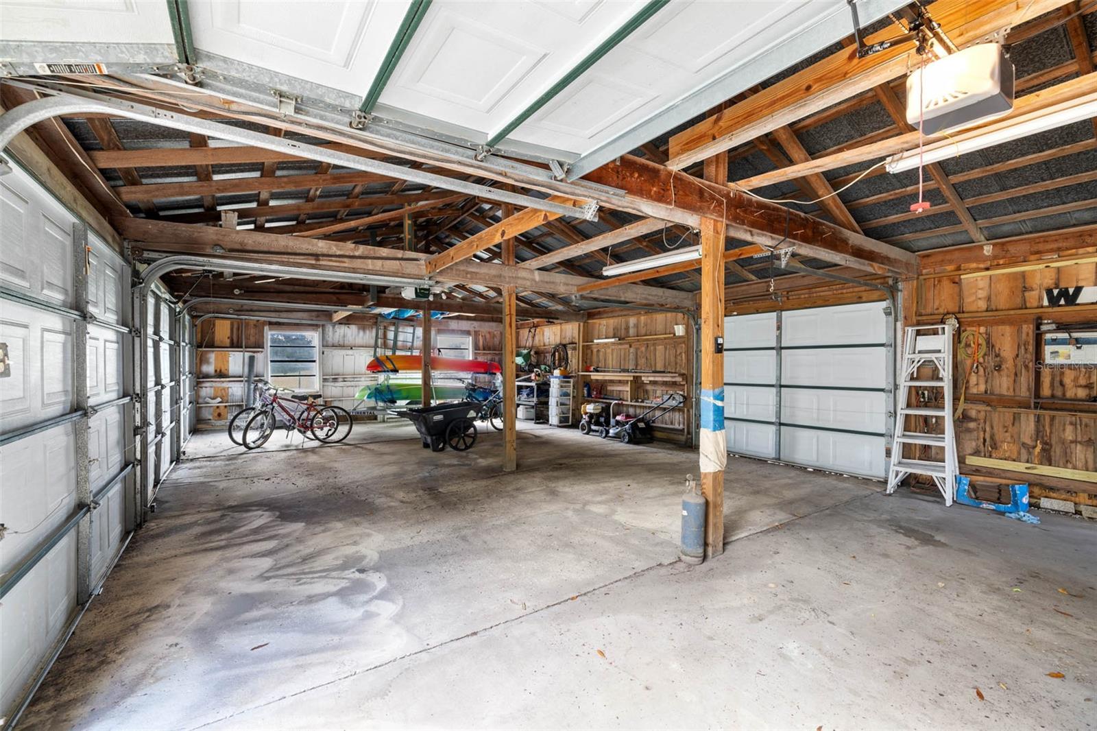 GULF COAST ACRES - Residential