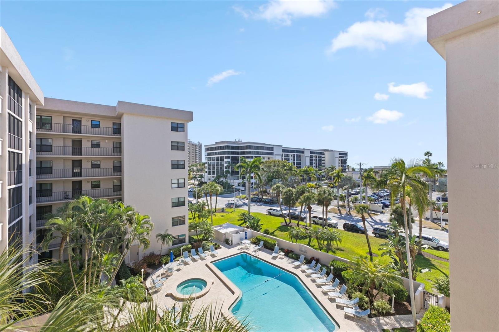 LIDO TOWERS - Residential