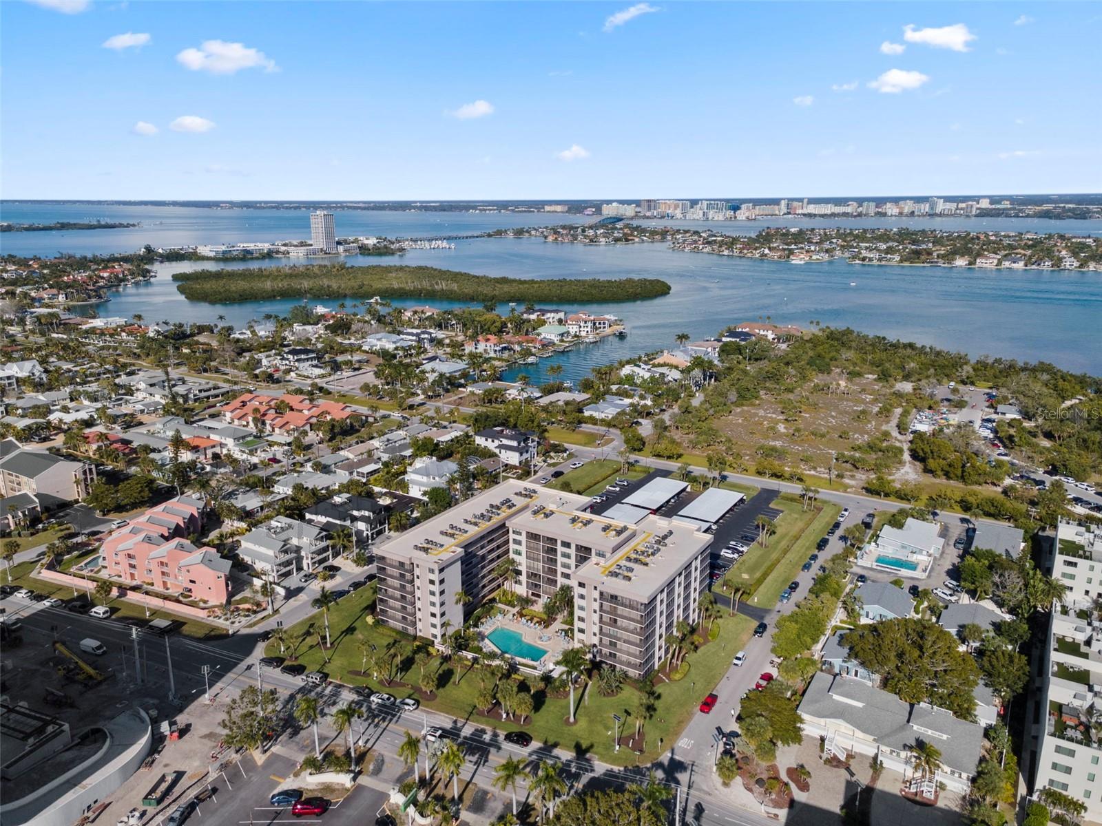 LIDO TOWERS - Residential