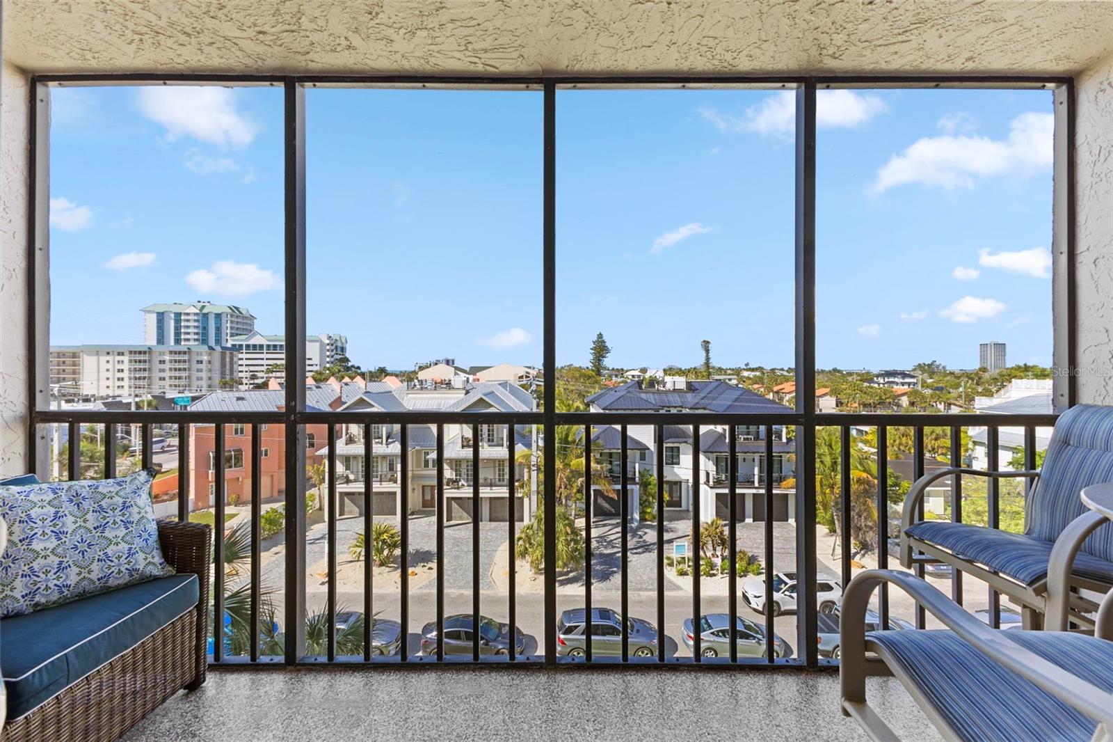 LIDO TOWERS - Residential