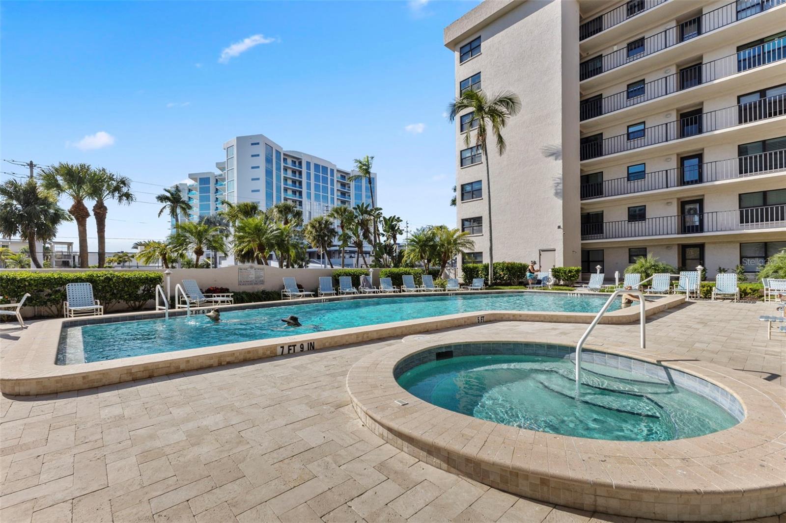 LIDO TOWERS - Residential