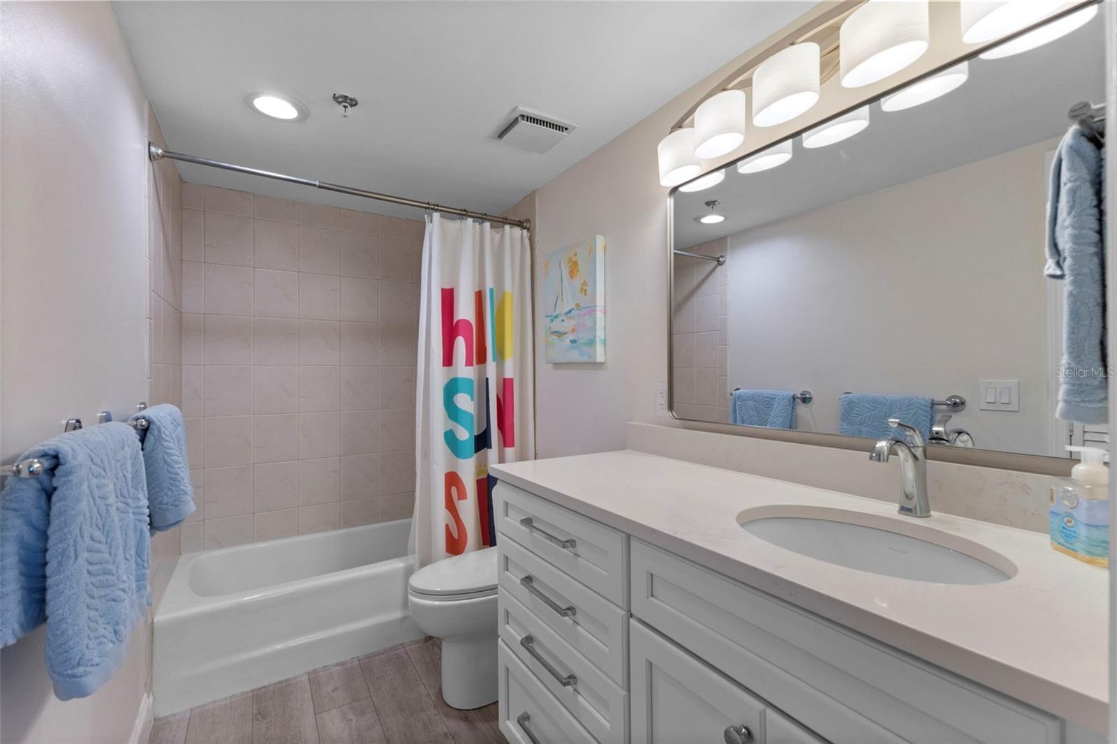 LIDO TOWERS - Residential