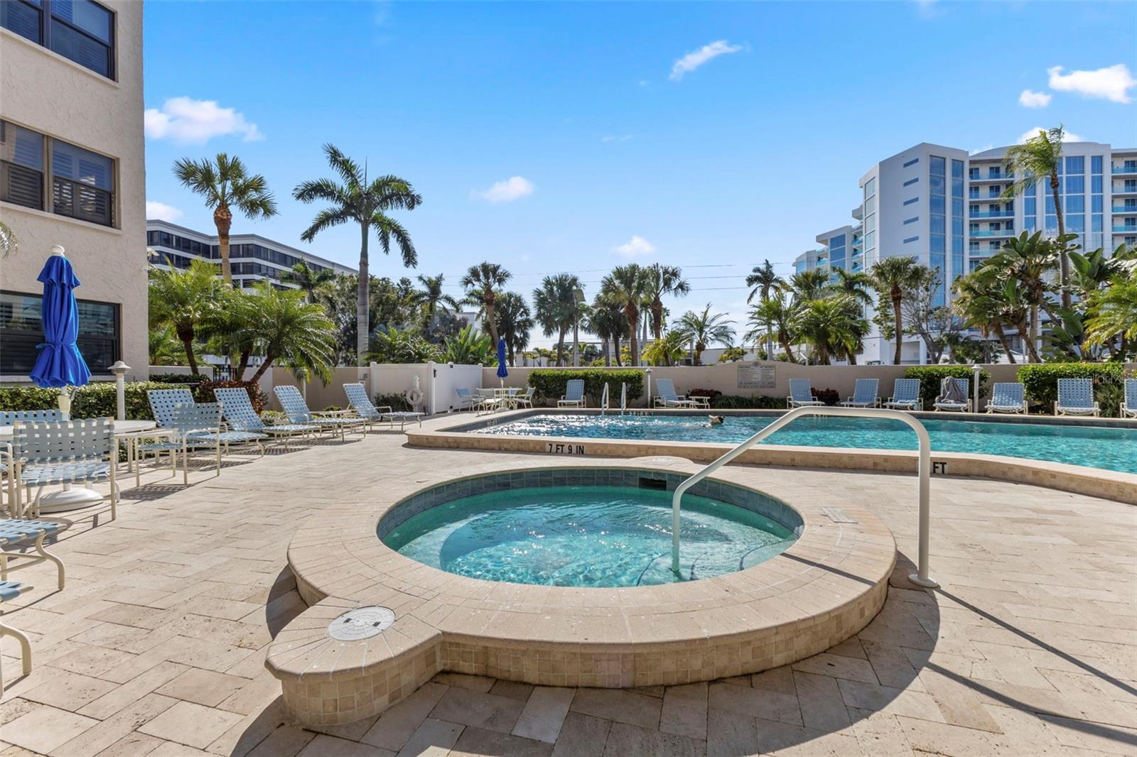 LIDO TOWERS - Residential