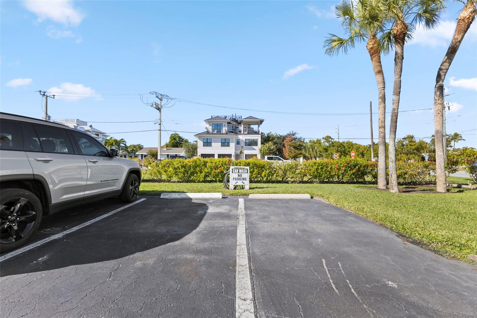 LIDO TOWERS - Residential