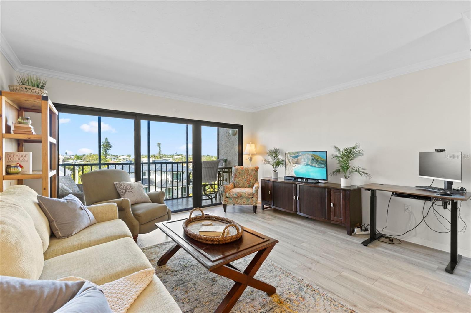 LIDO TOWERS - Residential