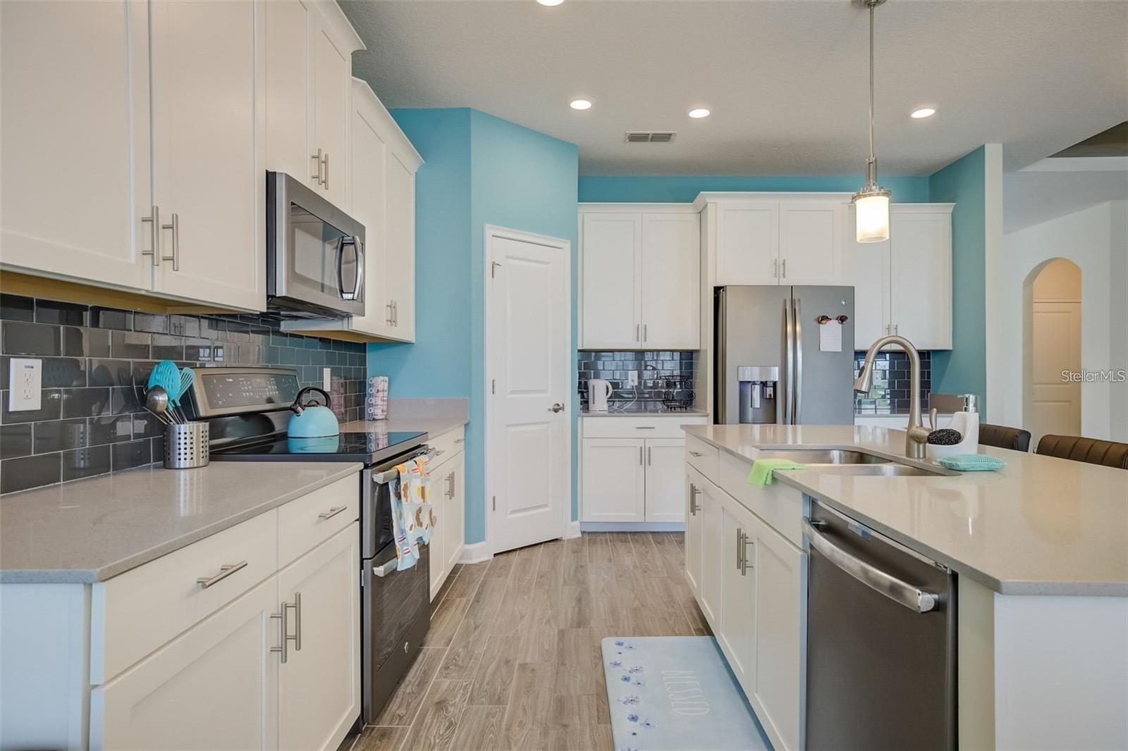 STOREY LAKE - Residential Lease