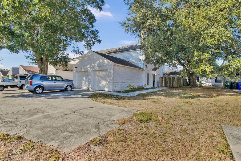Photo of 1817 Crystal Grove Drive, Lakeland, FL 33801 (MLS # TB8451061)