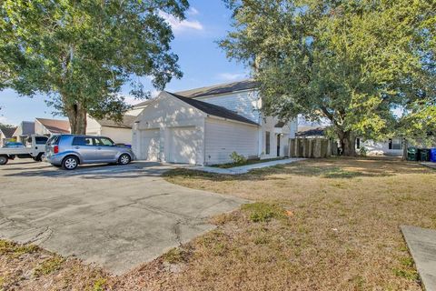 Photo of 1817 Crystal Grove Drive, Lakeland, FL 33801 (MLS # TB8451061)