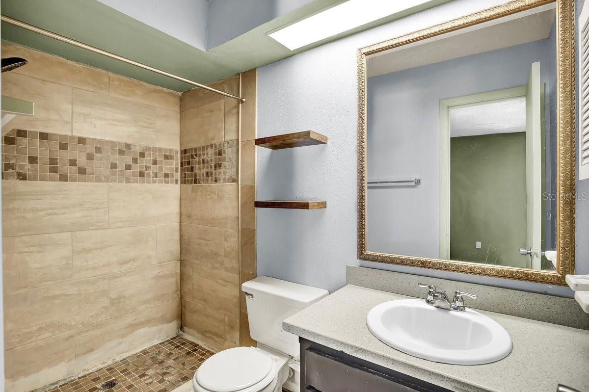 CRYSTAL GROVE - Residential