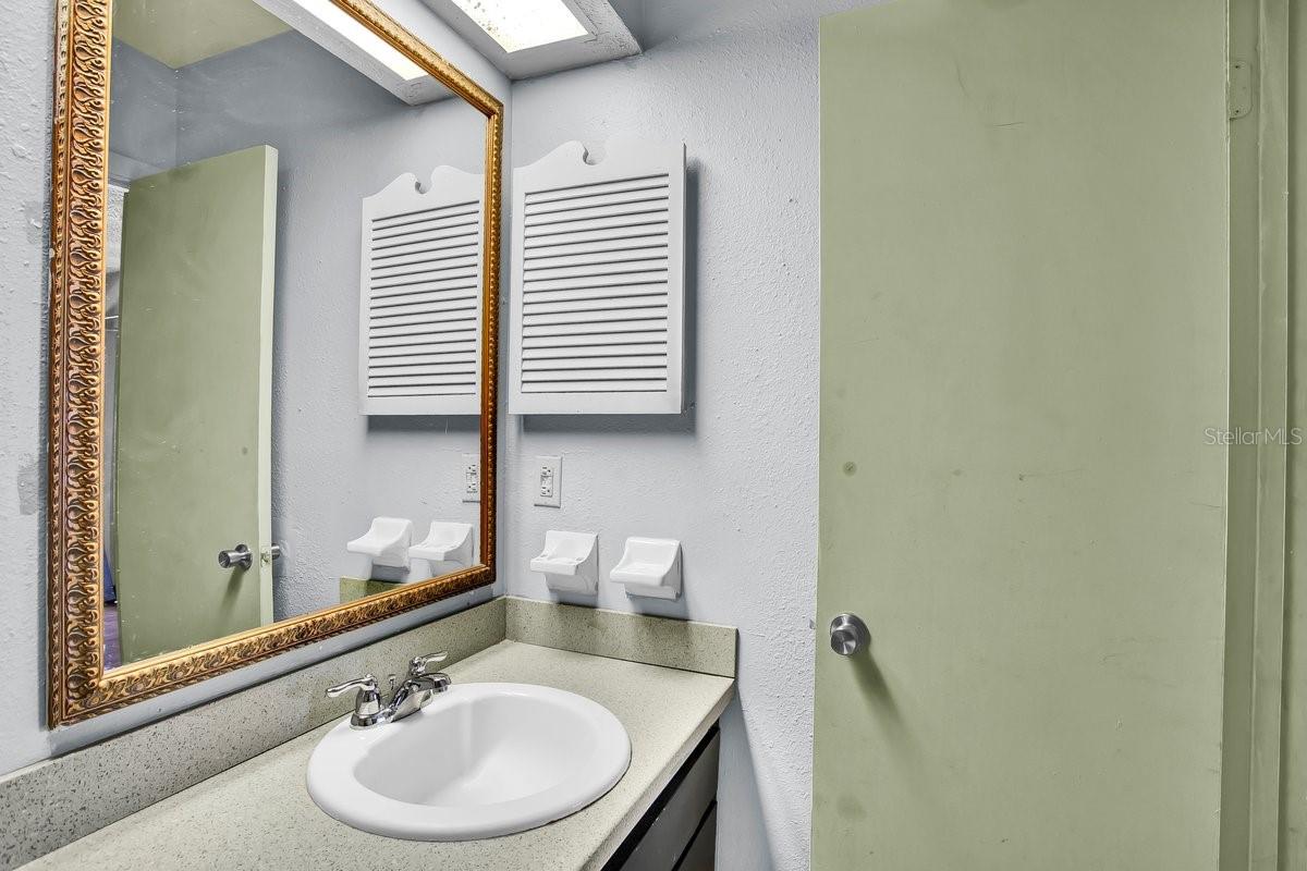 CRYSTAL GROVE - Residential