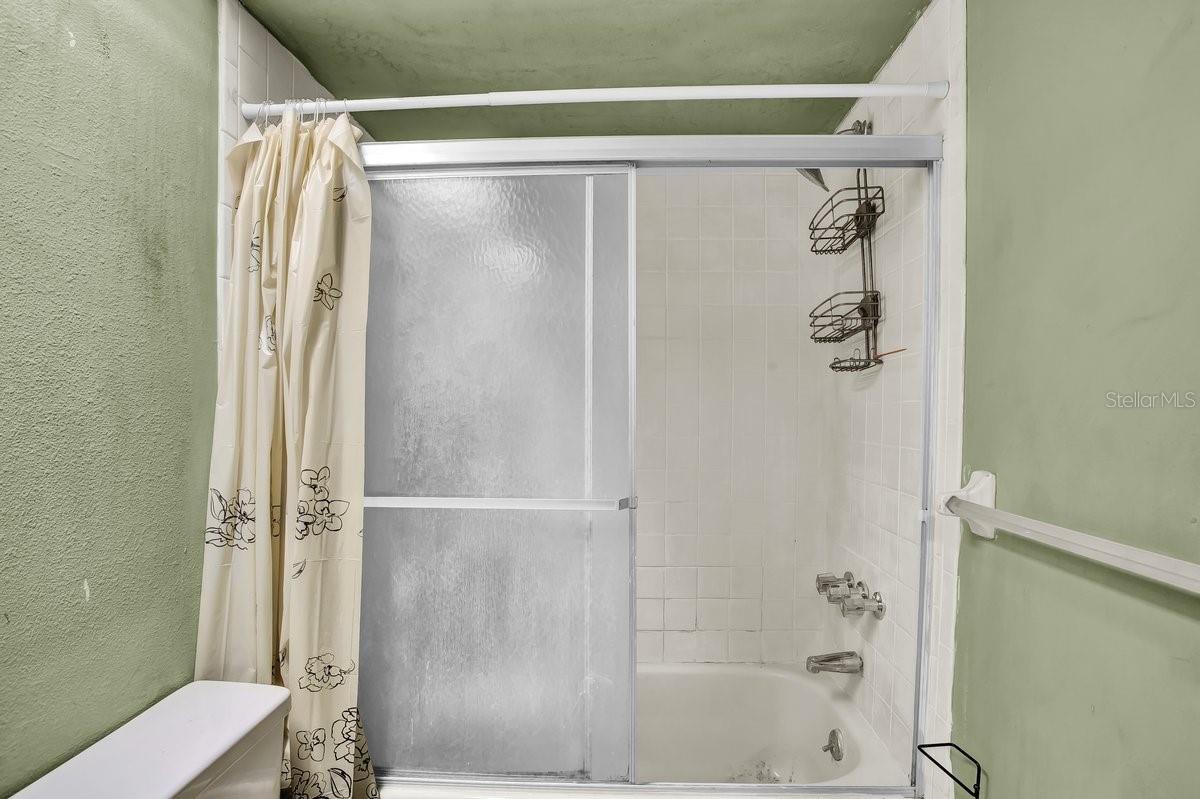 CRYSTAL GROVE - Residential