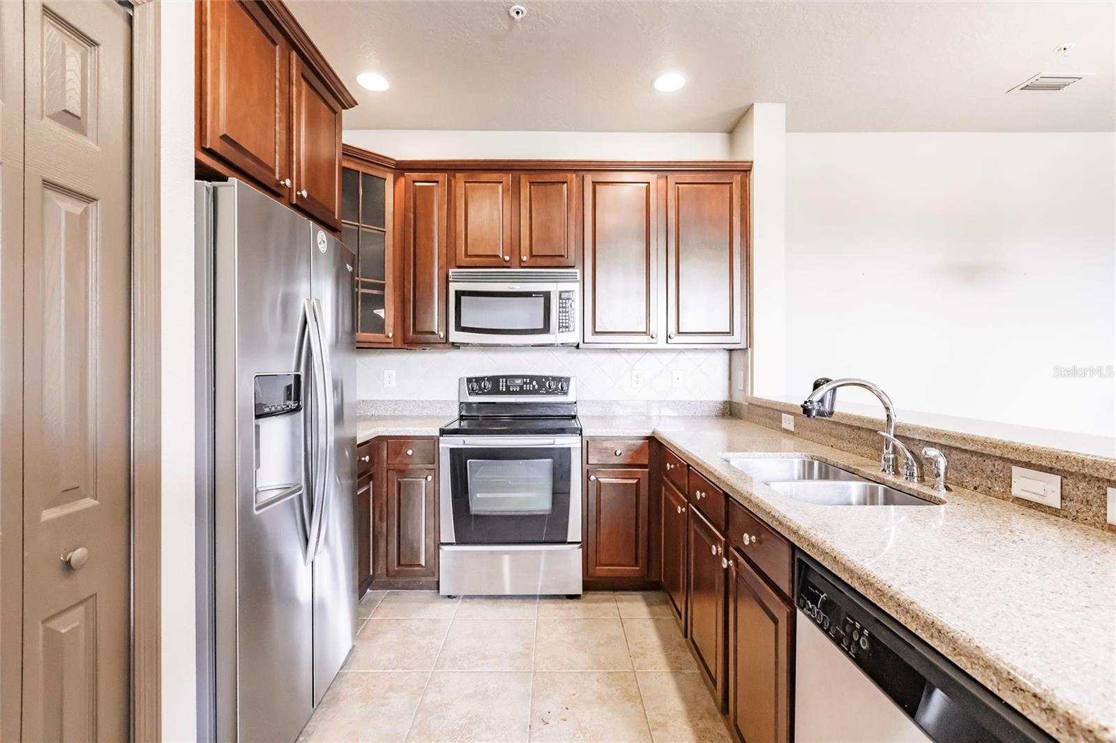 STONEHAVEN PH 4, 5, 6, 7 & 25 - Residential Lease