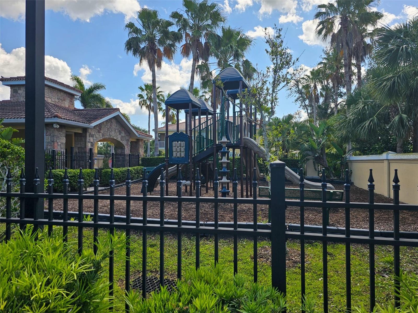 STONEHAVEN PH 4, 5, 6, 7 & 25 - Residential Lease