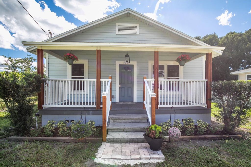 Photo of 1240 E Jackson Avenue, Mount Dora, FL 32757 (MLS # G5103344)
