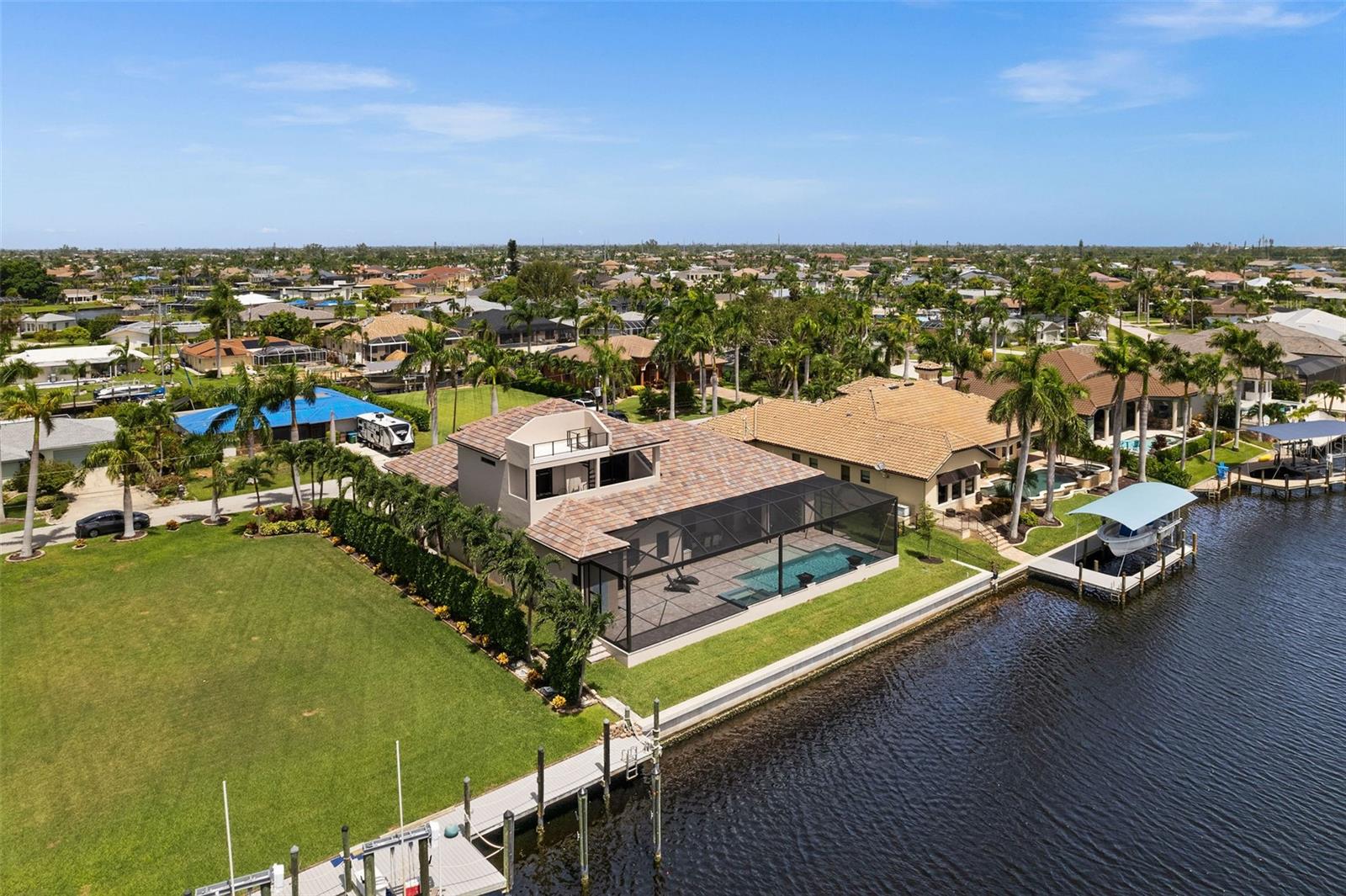 CAPE CORAL - Residential