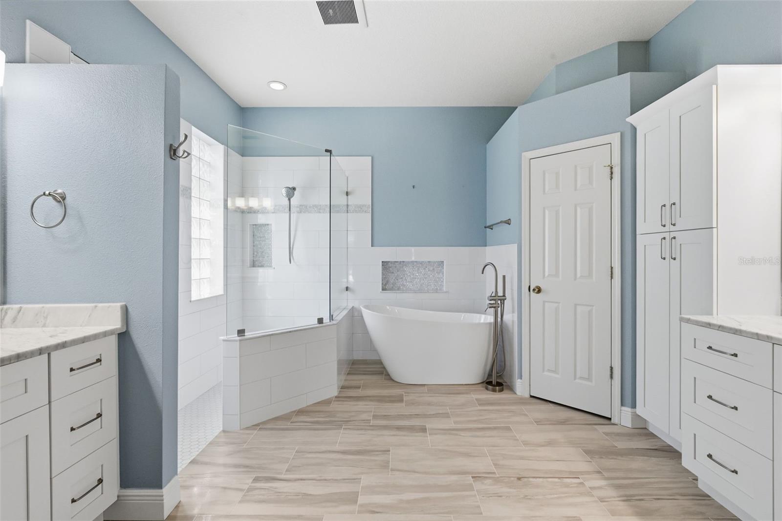 VILLAROSA J - Residential