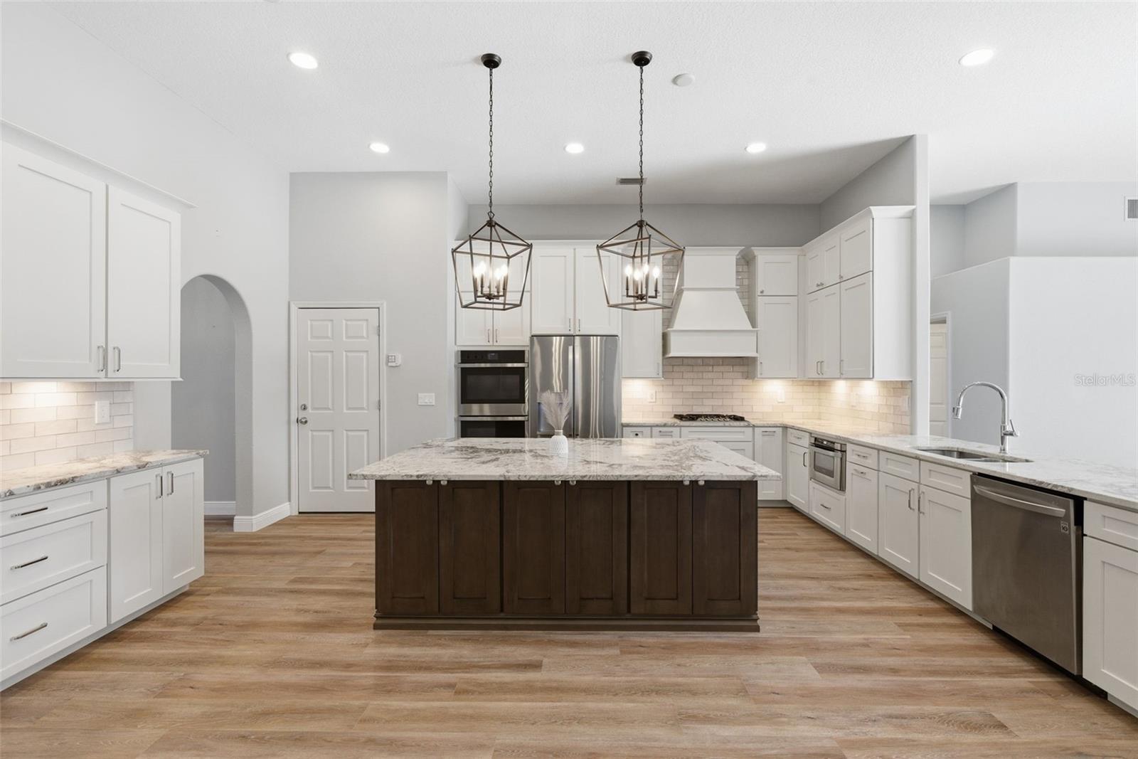 VILLAROSA J - Residential