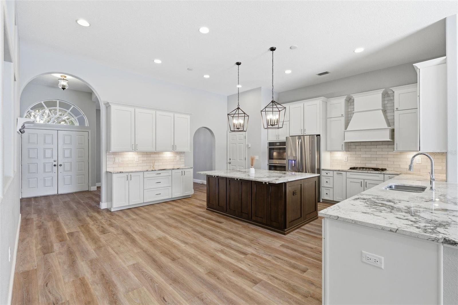 VILLAROSA J - Residential