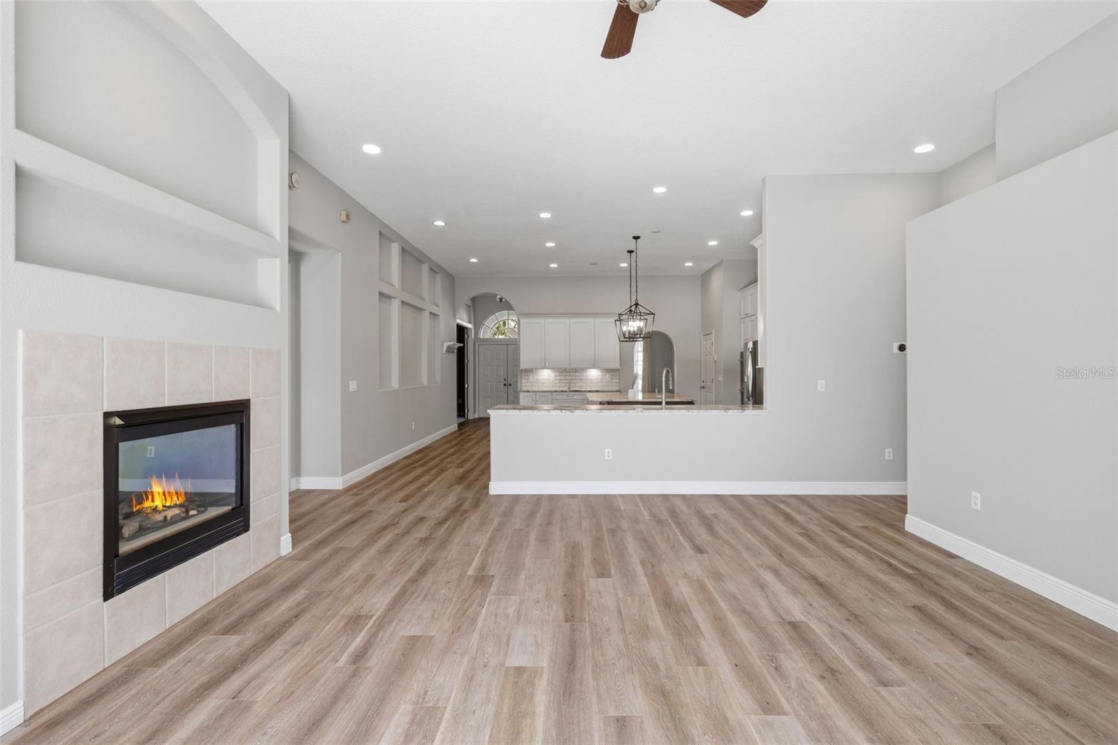 VILLAROSA J - Residential