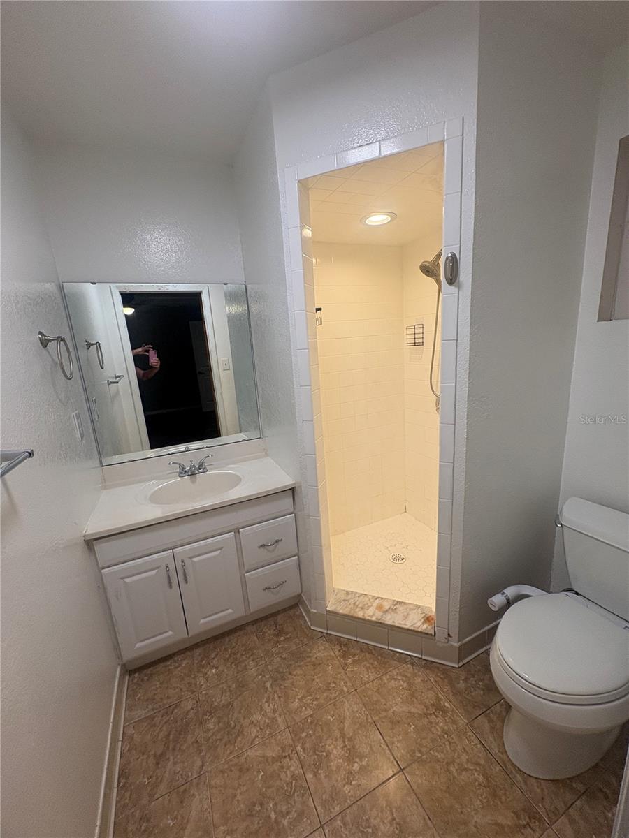 OAKLAND ADD - Residential Lease