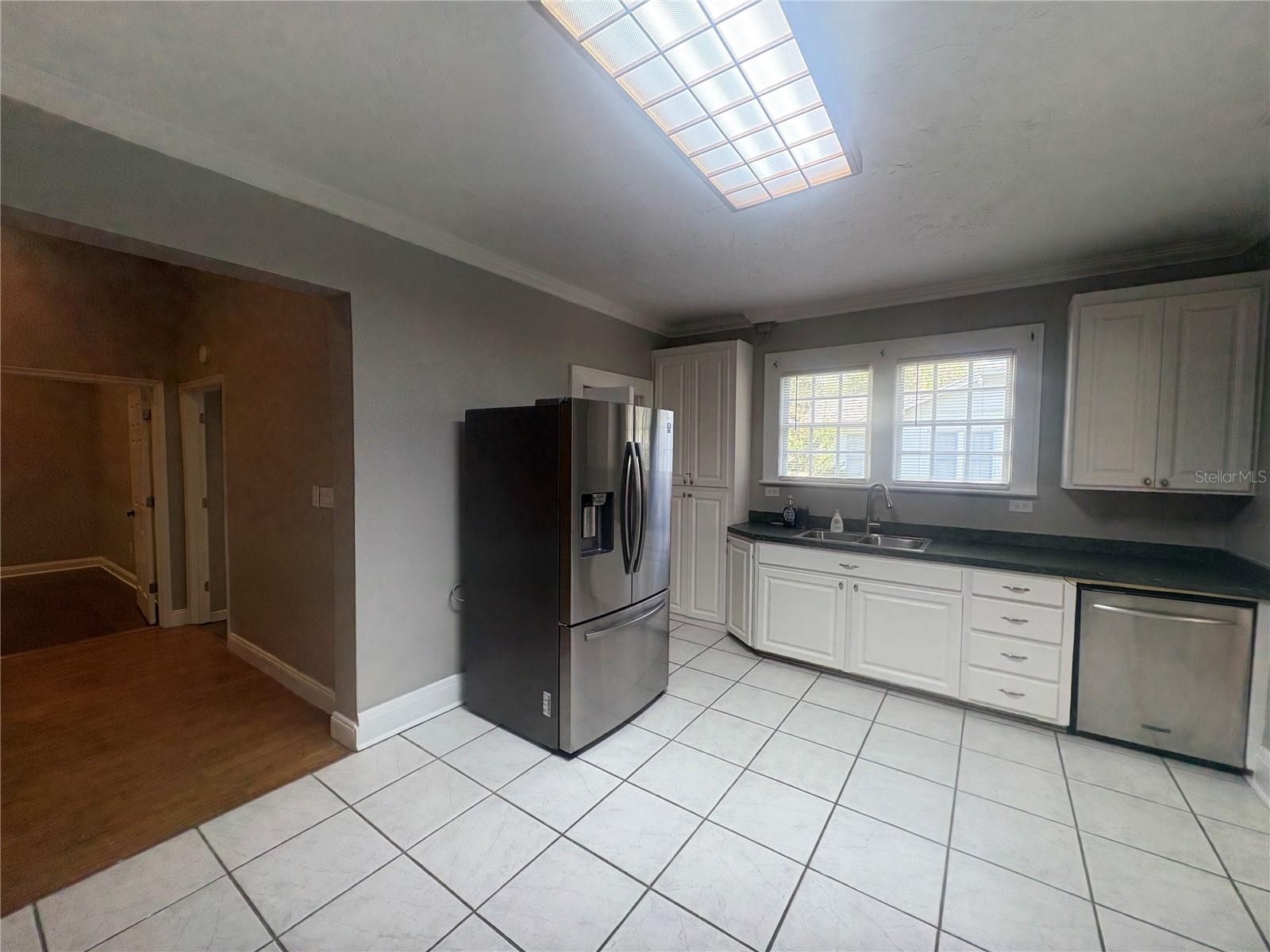 OAKLAND ADD - Residential Lease
