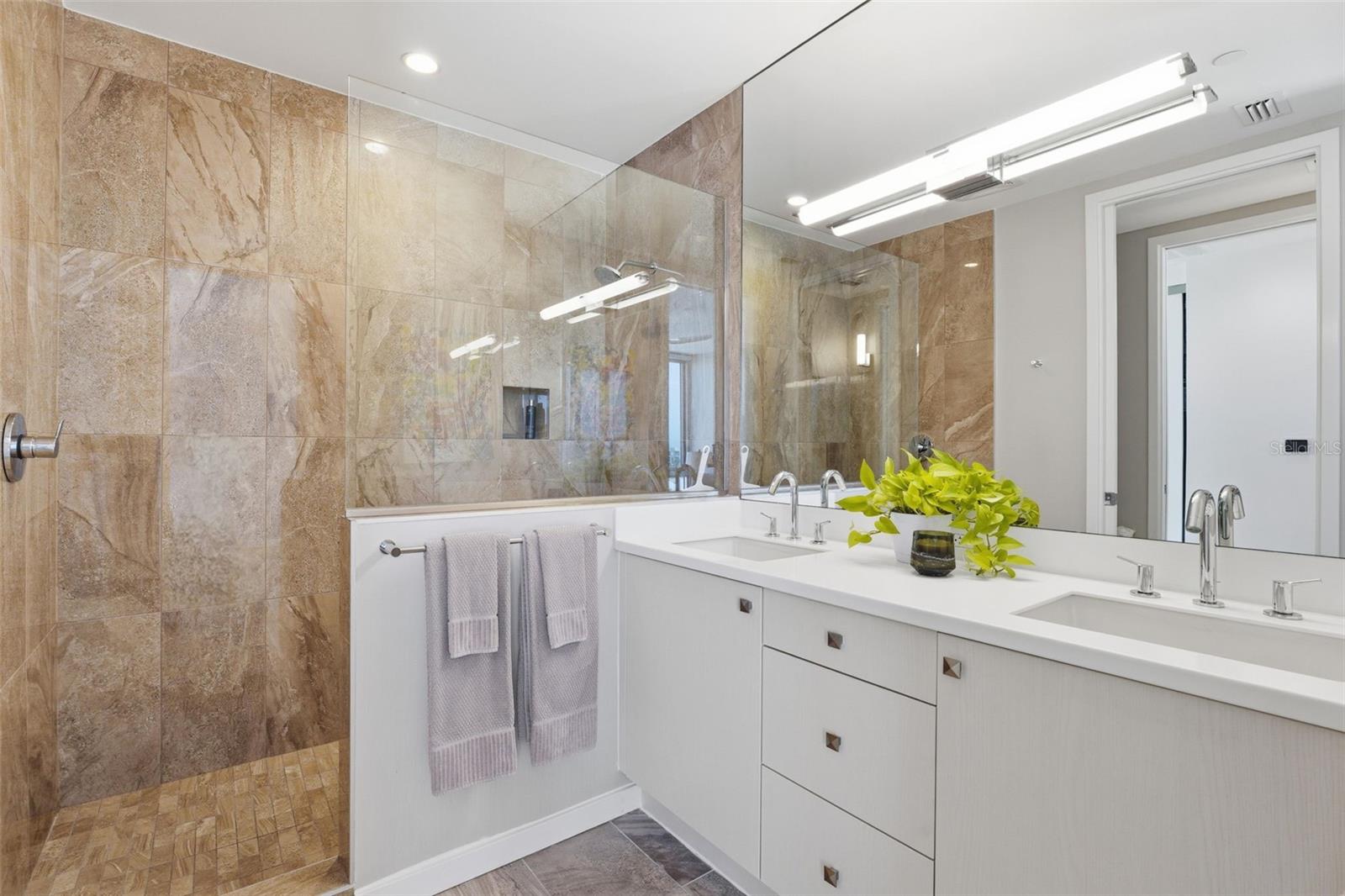 RISDON ON 5TH - Residential