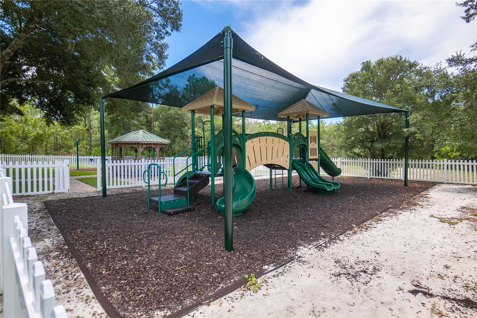 PINE RIDGE UNIT 01 - Residential