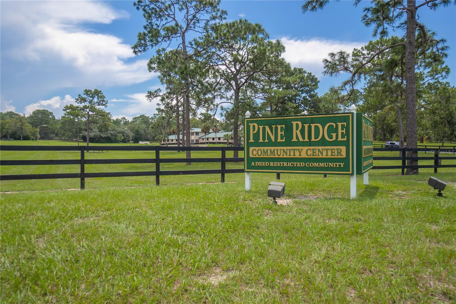 PINE RIDGE UNIT 01 - Residential