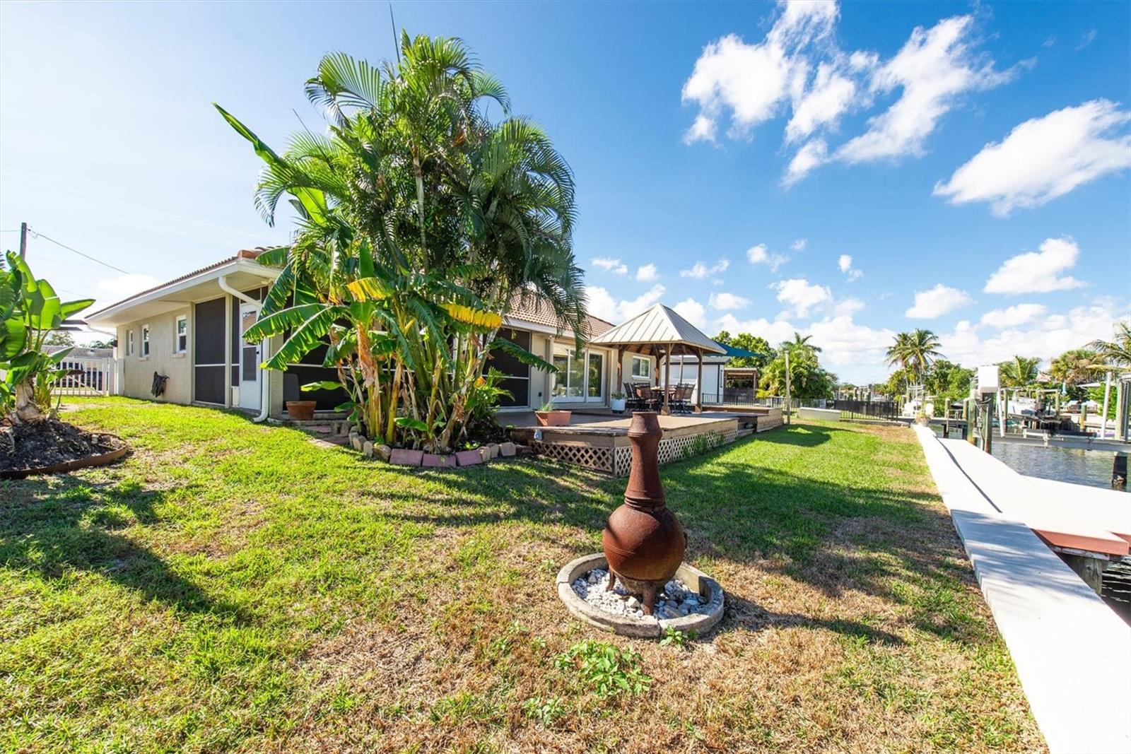 SUN PLAZA ISLES - Residential