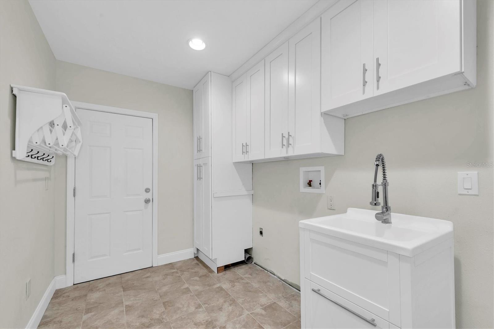 SUN PLAZA ISLES - Residential