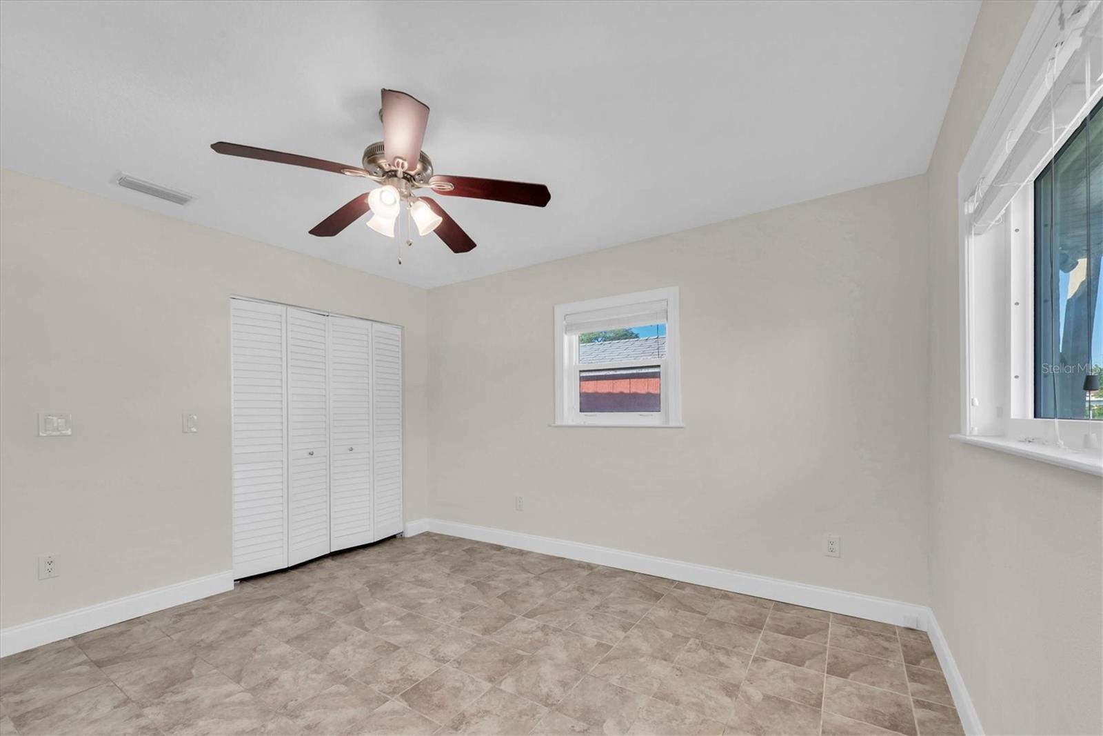 SUN PLAZA ISLES - Residential