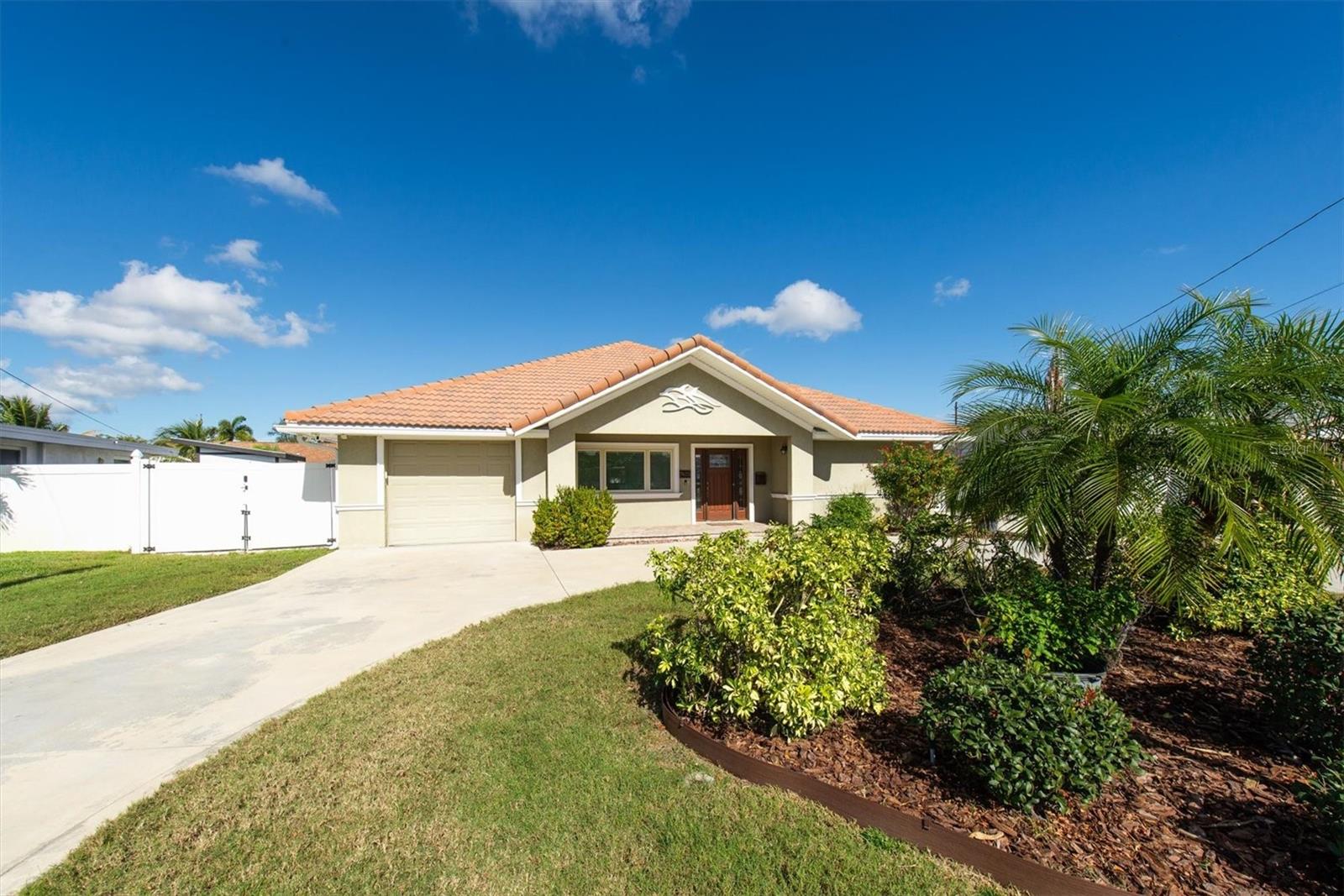 SUN PLAZA ISLES - Residential