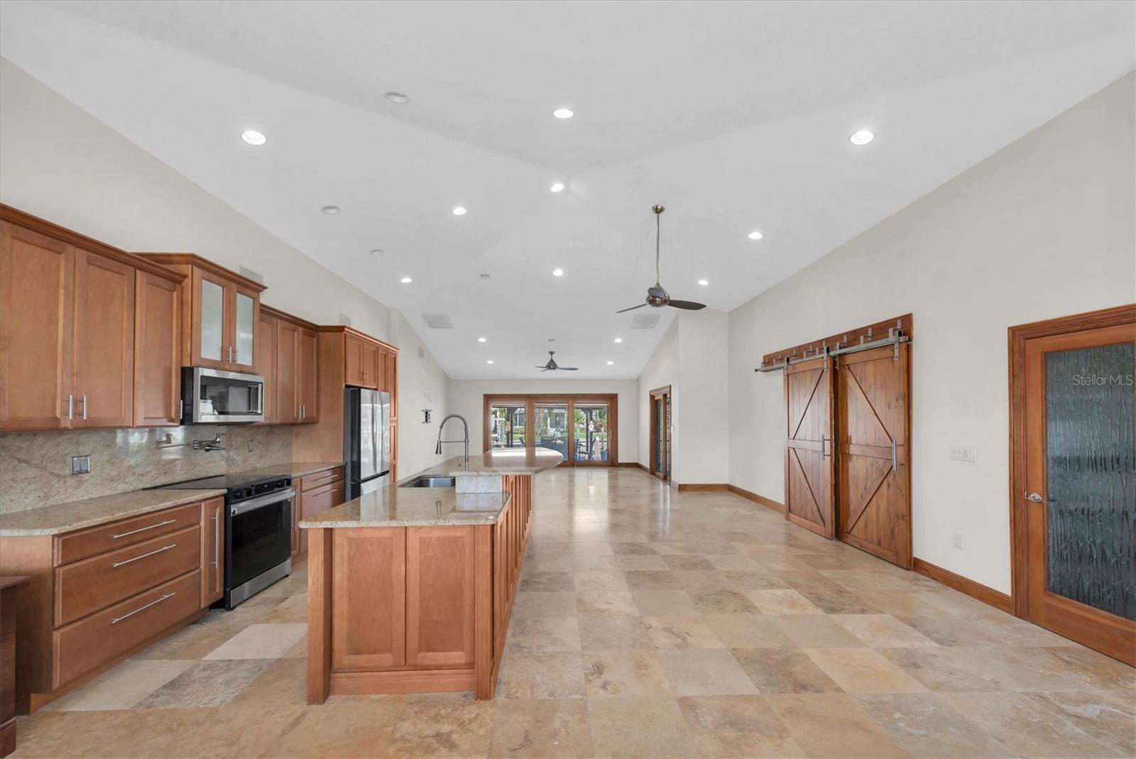 SUN PLAZA ISLES - Residential