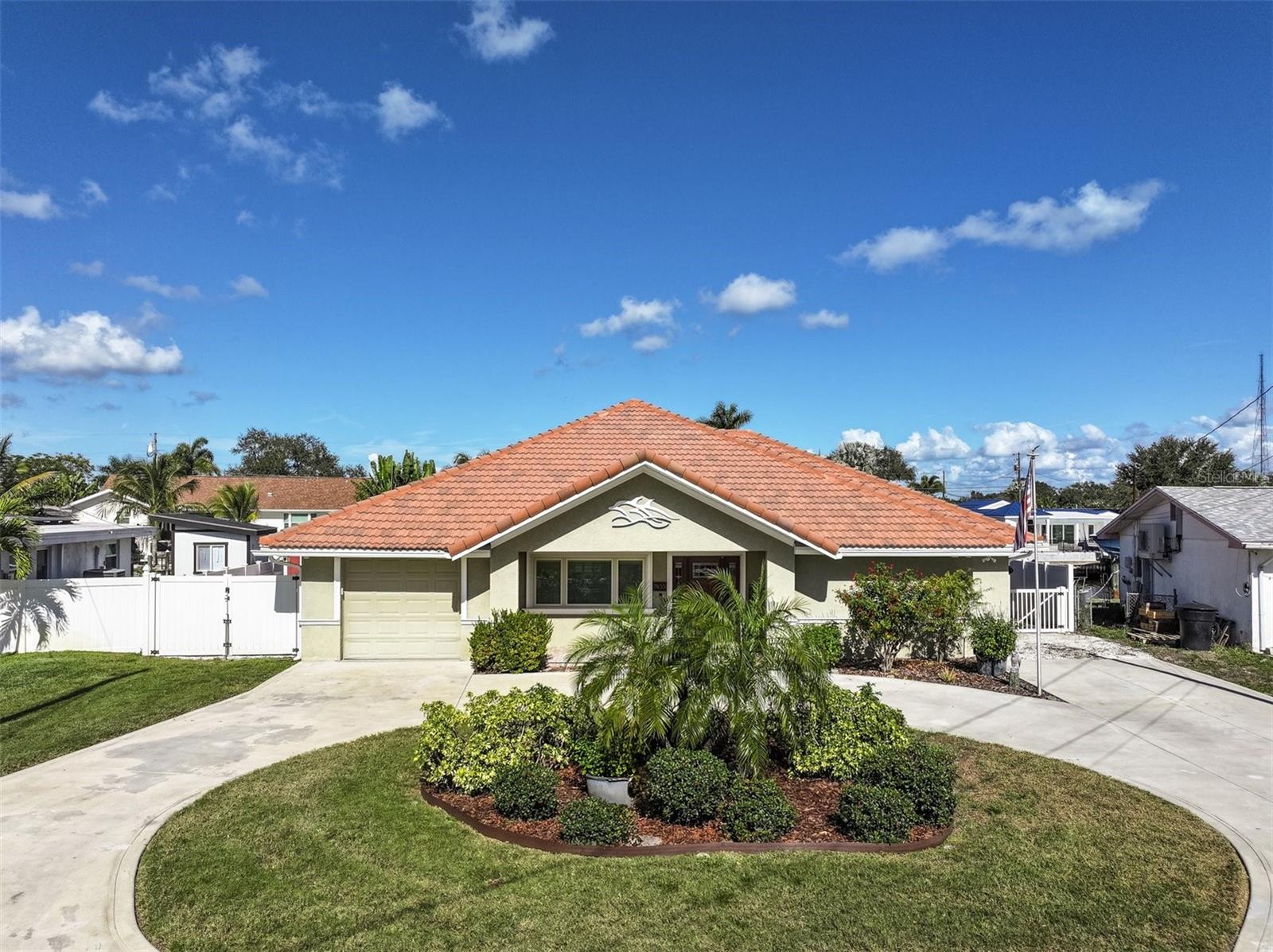 SUN PLAZA ISLES - Residential