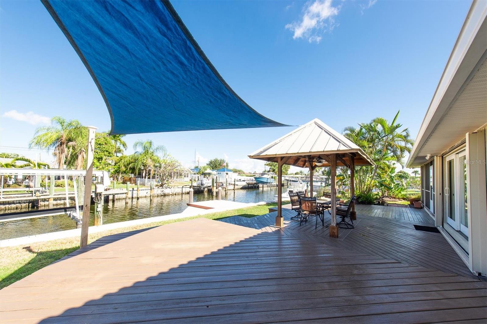 SUN PLAZA ISLES - Residential