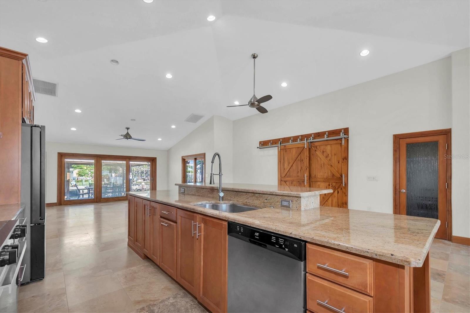 SUN PLAZA ISLES - Residential