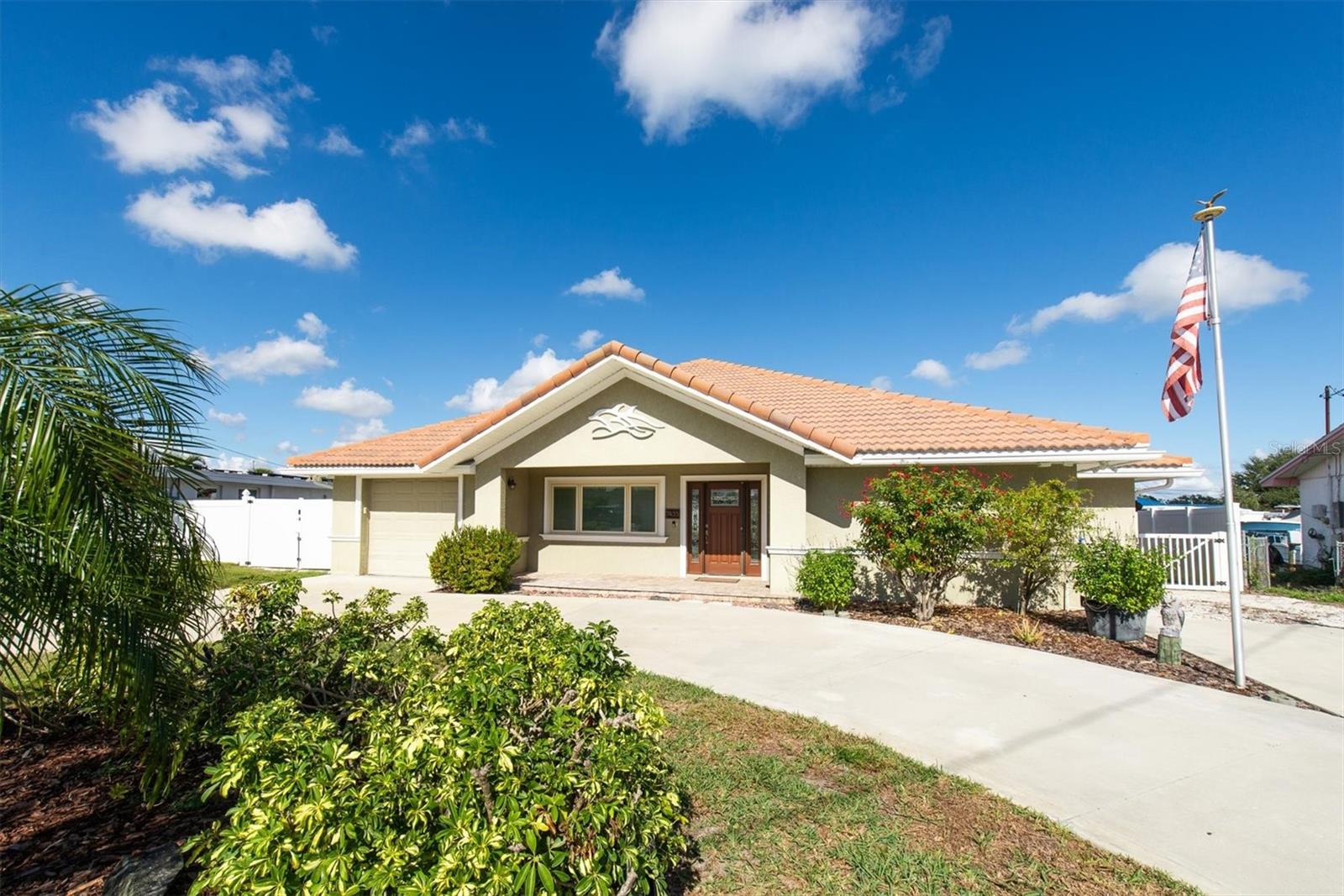 SUN PLAZA ISLES - Residential