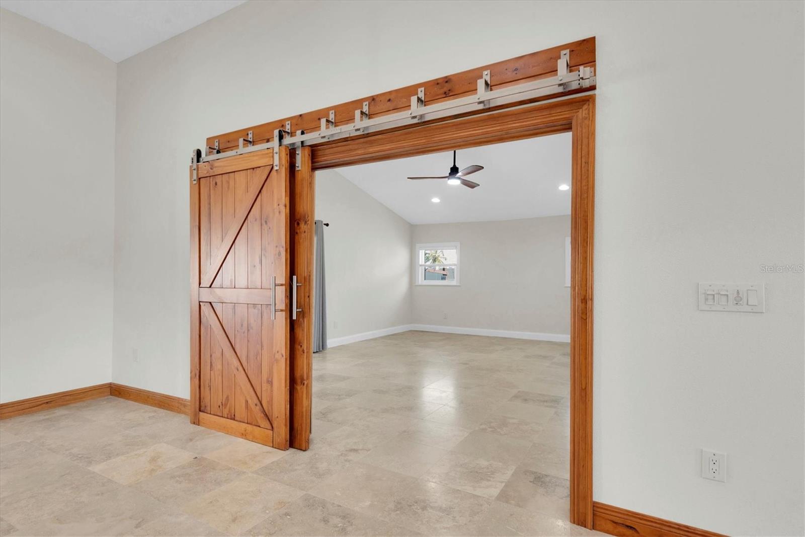 SUN PLAZA ISLES - Residential