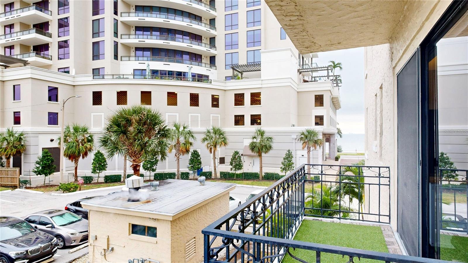 BAYSHORE ROYAL CONDO - Residential Lease