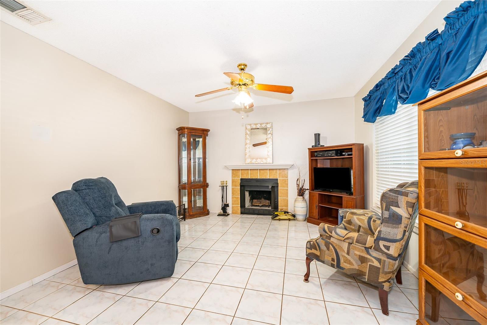 4854 S SEMORAN BOULEVARD 2201