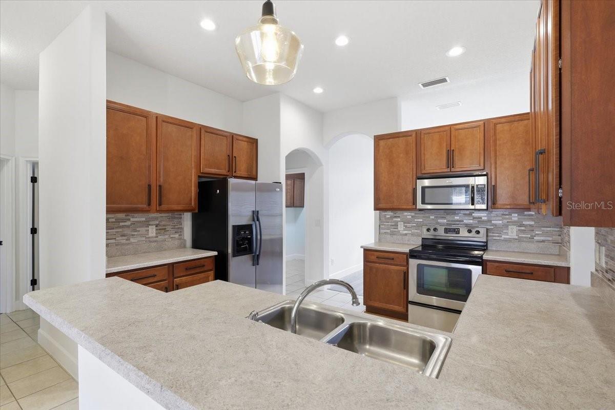 SEMINOLE WOODS - Residential