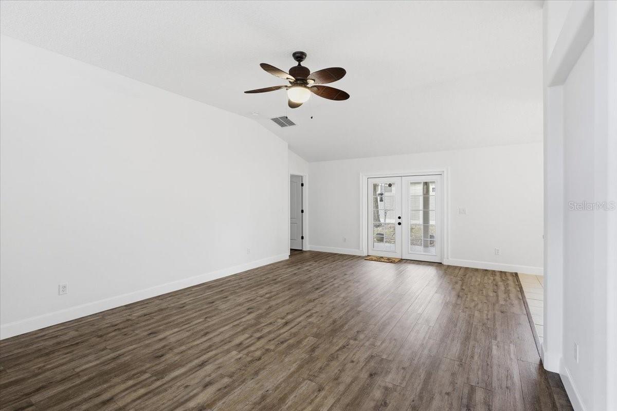 SEMINOLE WOODS - Residential