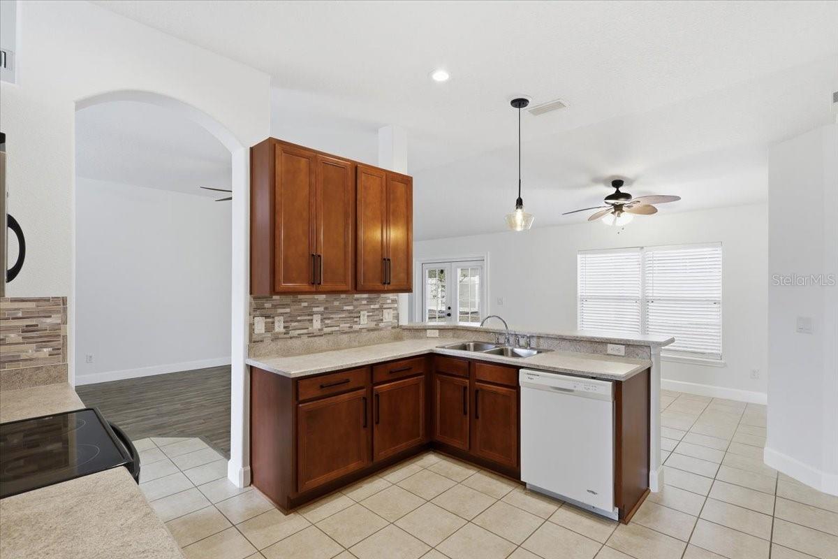 SEMINOLE WOODS - Residential