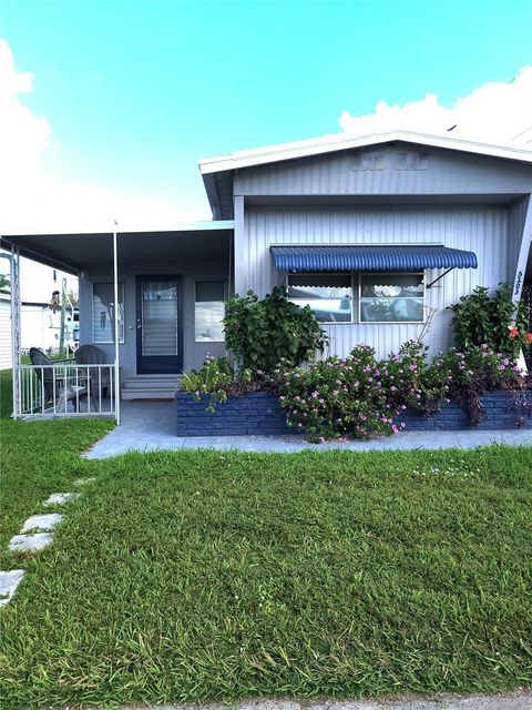 Photo of 5203 7th C Street E, Bradenton, FL 34203 (MLS # A4681194)