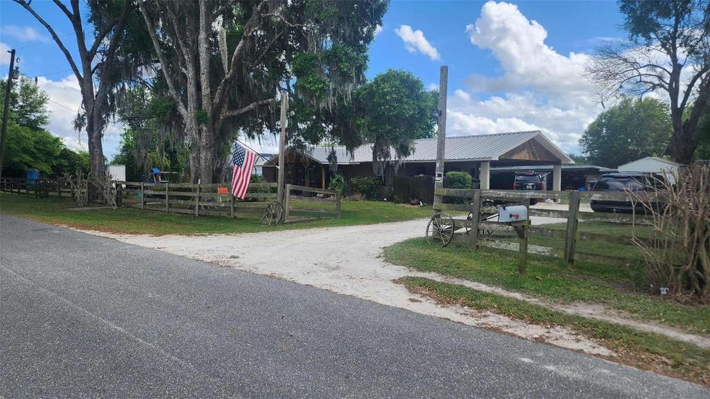 Photo of 151 Elm Street, Center Hill, FL 33514 (MLS # G5110821)